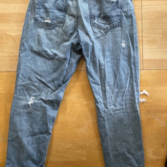 American Eagle Mom Jeans - Picture 4 of 5